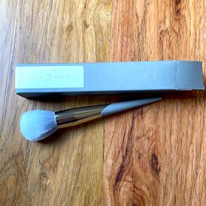 Complex culture beauty brush
